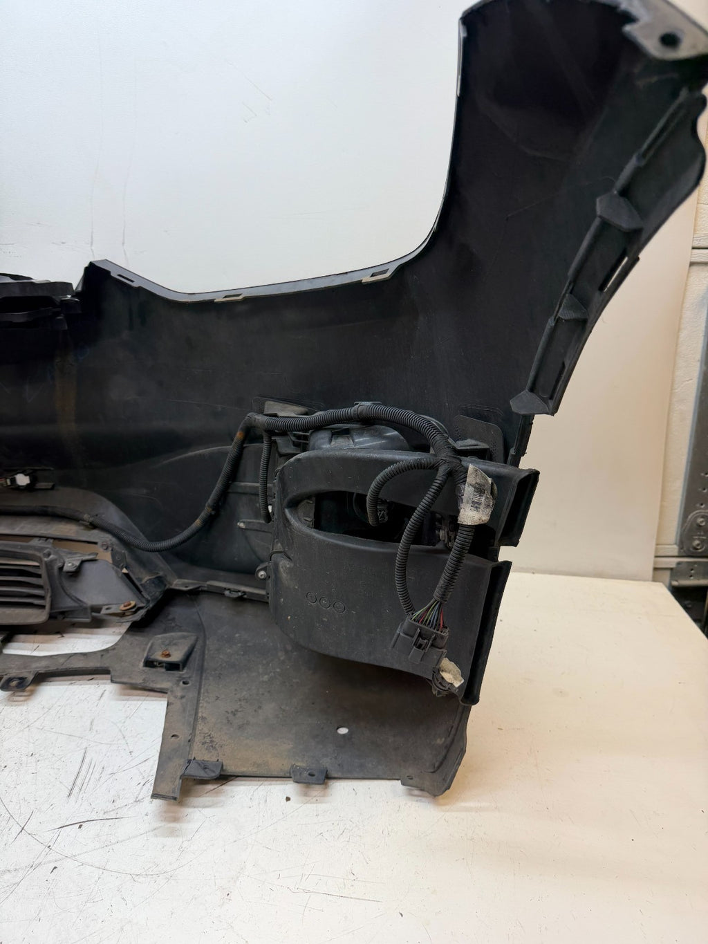 2016-2020 Tesla Model X Front Bumper Cover Complete Black