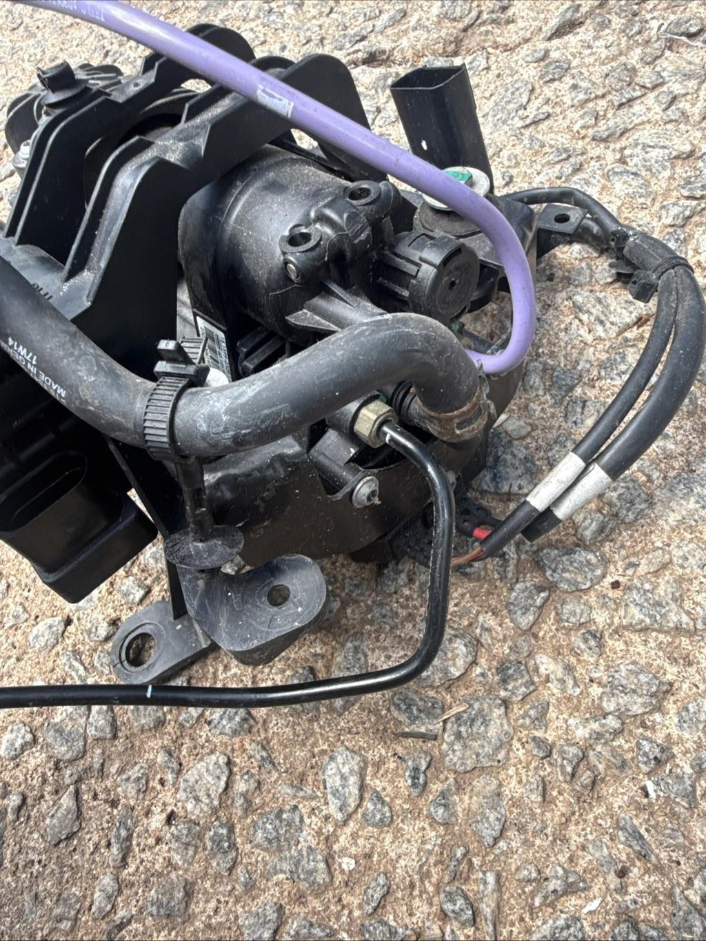 ♦️2016-2022 Tesla S X OEM Wabco Suspension Air Compressor OEM, 10R-056089