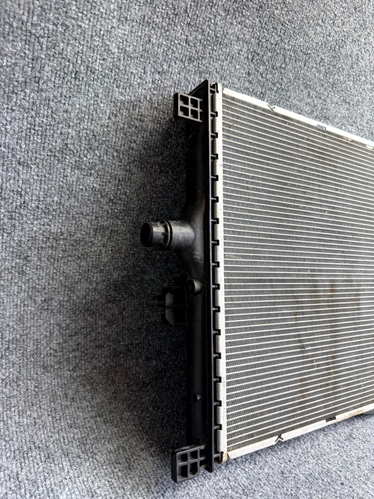2017 - 2023 TESLA MODEL 3 ENGINE COOLANT COOLING RADIATOR OEM, 1494175-00-A
