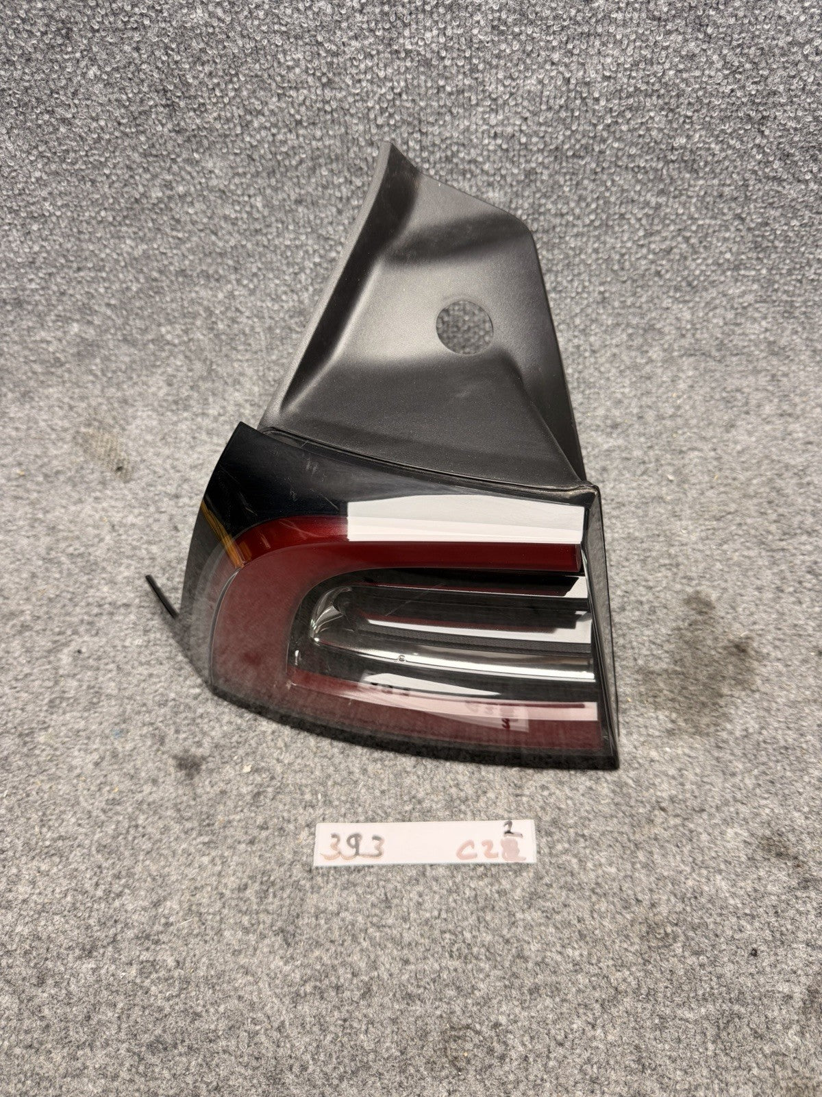 2020 - 2024 TESLA MODEL Y REAR LEFT DRIVER OUTER TAIL LIGHT OEM 1502086-00-D