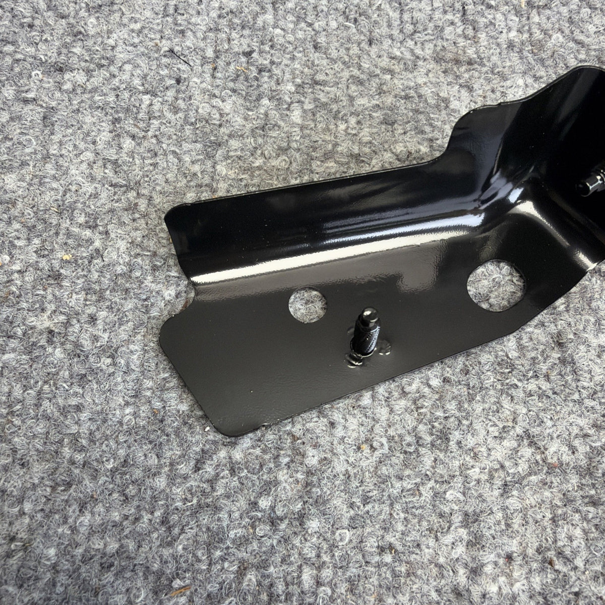✅NEW! Tesla Model Y Front Right Fender Bracket 1487440-00-A