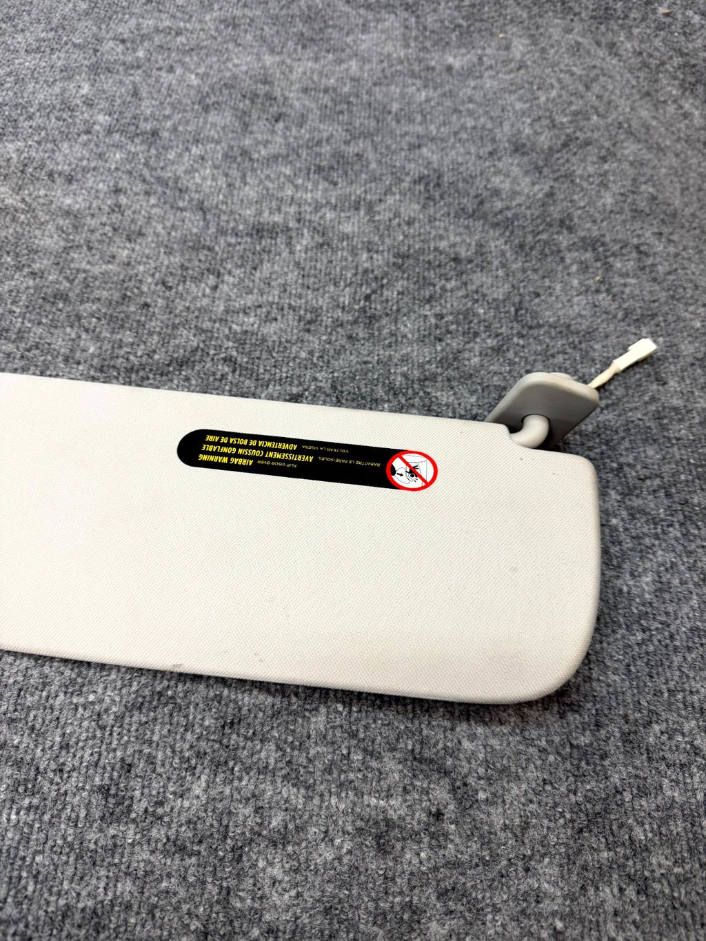 2020 - 2024 TESLA MODEL Y FRONT LEFT SIDE SUNVISOR SUN VISOR OEM, 1490405-01-B