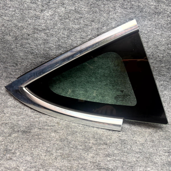 17–23 TESLA MODEL 3 REAR RIGHT SIDE DOOR QUARTER WINDOW GLASS OEM, 43R-004529