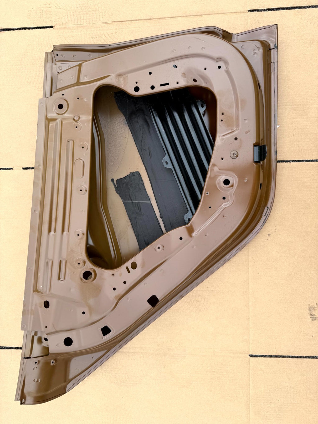 2024 - 2025 TESLA MODEL 3 REAR LEFT DRIVER SIDE DOOR SHELL OEM, 1751847-E0-A
