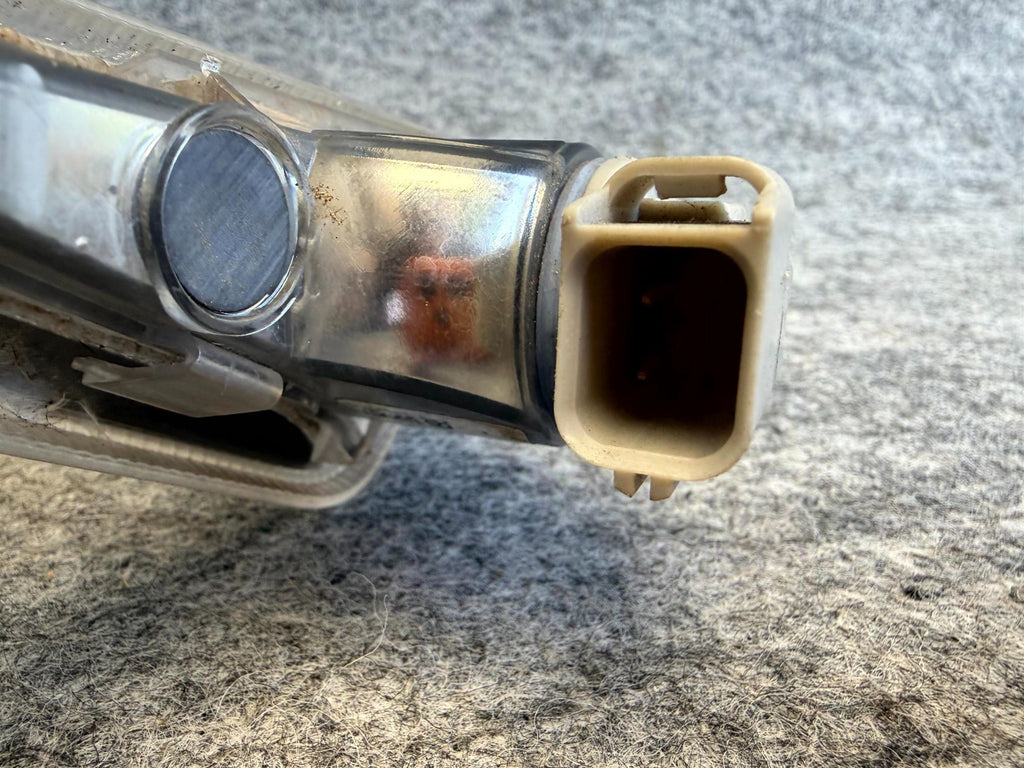♦️2012-2016 TESLA MODEL S FRONT RIGHT SIDE TURN SIGNAL REPEATER OEM 6007699-00-C