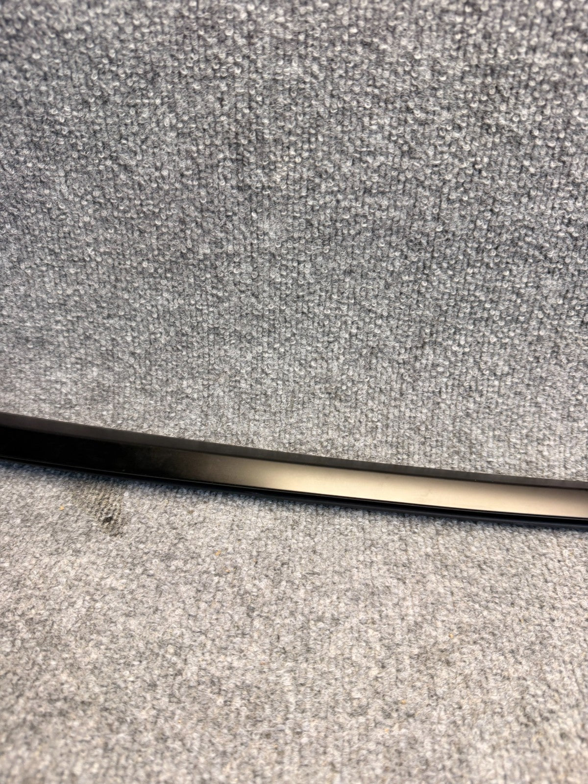 2020-2024 Tesla Model Y Front Right Door Window Belt Molding 1621165-00-B
