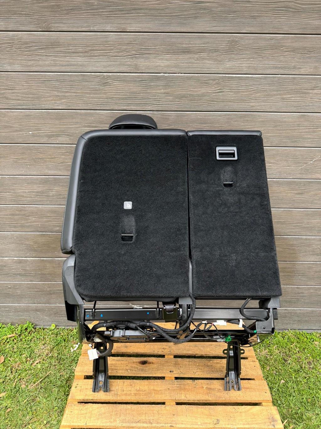 2020-2024 TESLA MODEL Y REAR LEFT UPPER SEAT CUSHION W/ FRAME OEM, 1494881-00-B