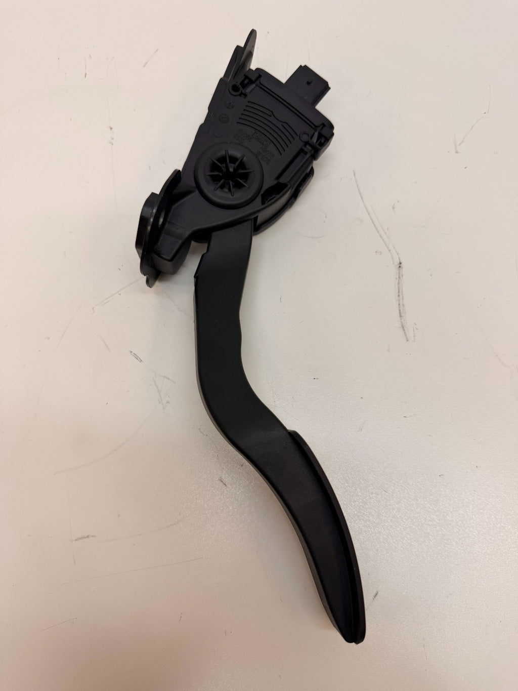 2012-2020 Tesla Model S Accelerator Throttle Pedal BE5C 9F836-AA
