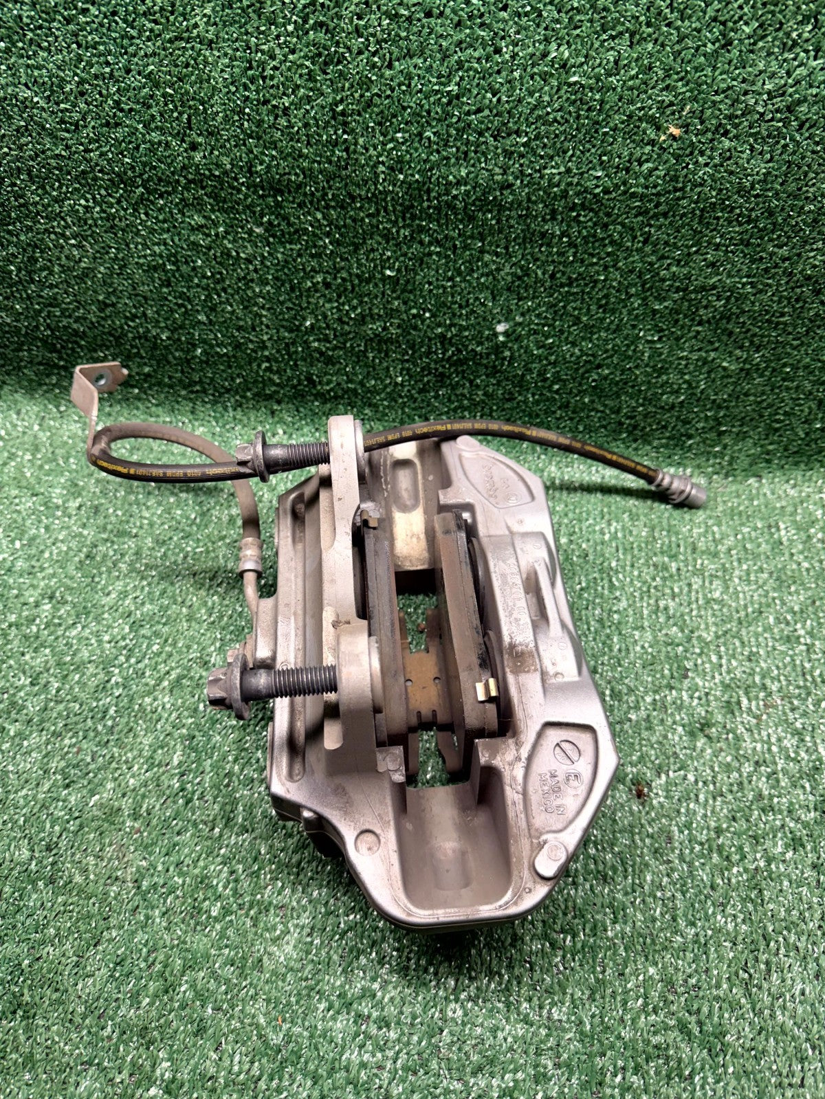 ♦️20–23 TESLA MODEL Y FRONT LEFT BRAKE CALIPER W/ BRAKE HOSE OEM, 2288621-00-A