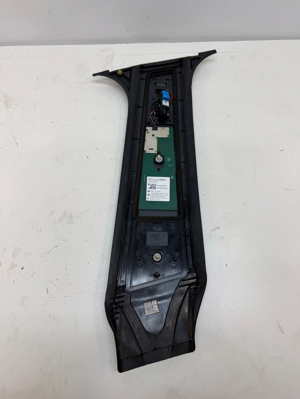 2020-2024 Tesla Model Y Right Passenger B-Pillar Applique 1494241-00-A