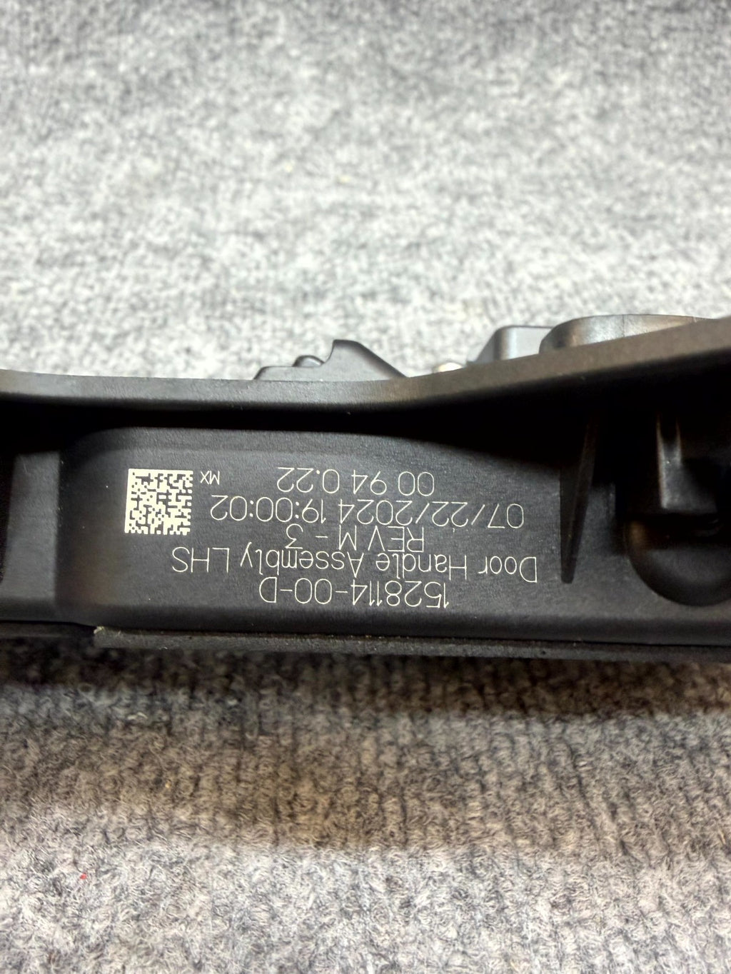 2020 - 2024 TESLA MODEL Y FRONT/REAR LEFT SIDE DOOR HANDLE OEM, 1528114-00-D
