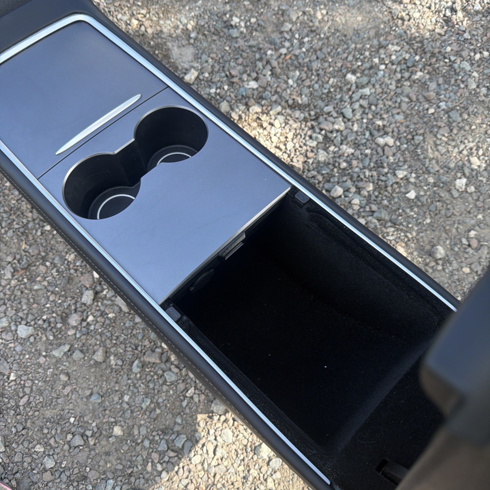 ♦️21-25 TESLA MODEL 3 CENTER CONSOLE ARMREST CUP HOLDER ASSEMBLY OEM