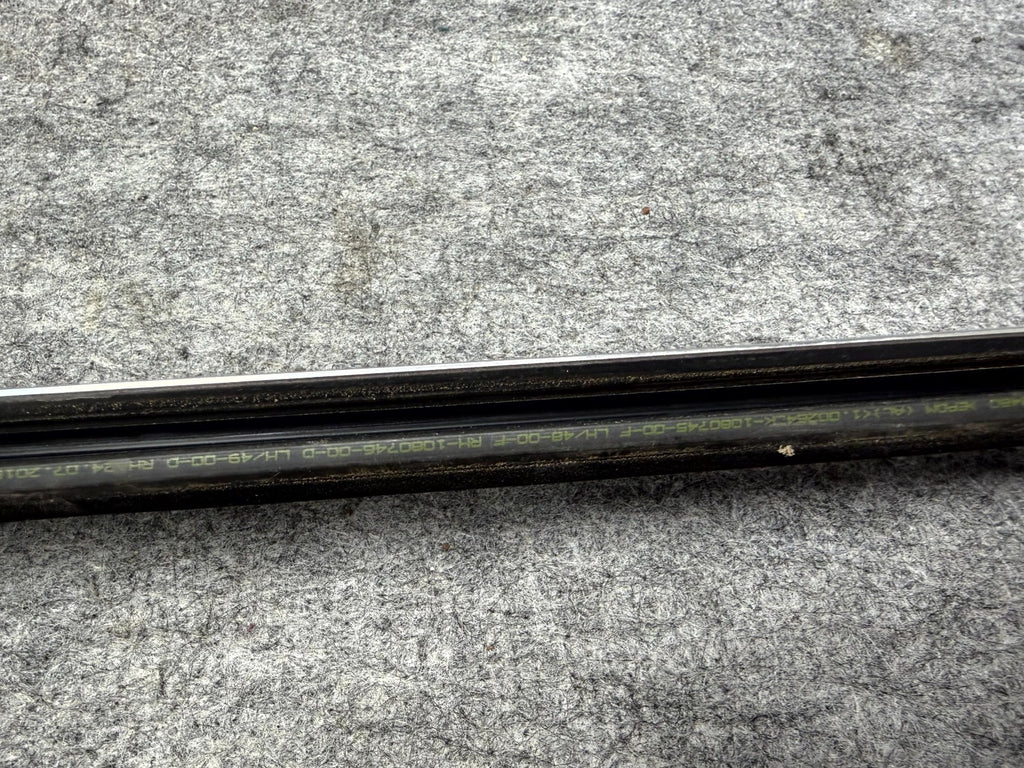♦️2017–2023 TESLA MODEL 3 REAR LEFT DOOR WINDOW BELT MOLDING OEM, 1080745-00-F