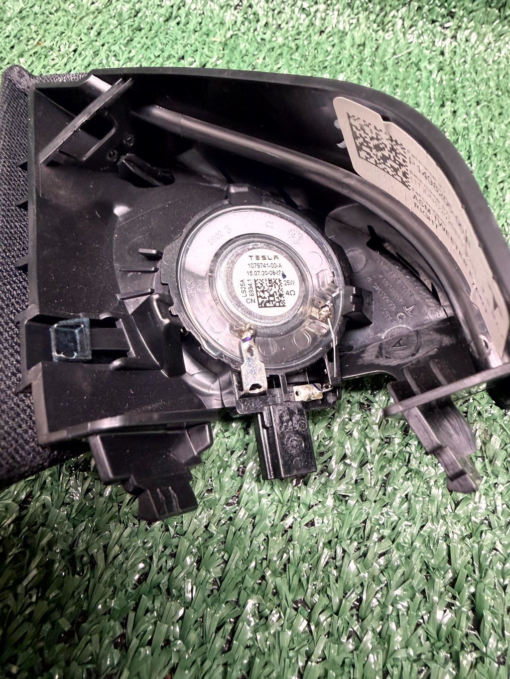 ♦️2020-2024 TESLA MODEL Y FRONT RIGHT SIDE DOOR TWEETER SPEAKER OEM, 149820500B