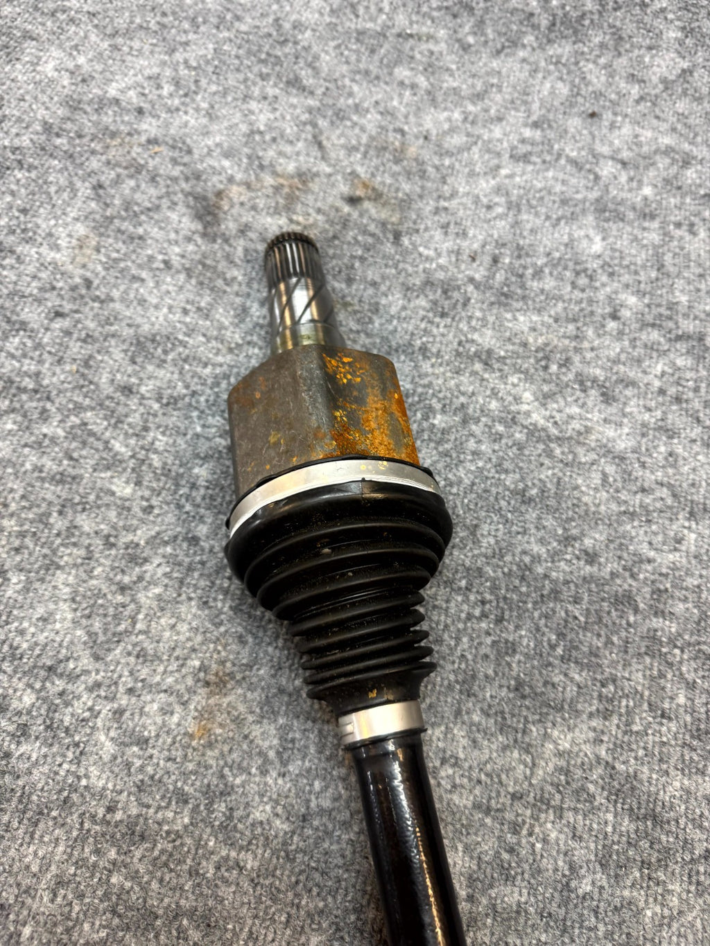 2020-2024 TESLA MODEL Y REAR LEFT / RIGHT AXLE SHAFT HALFSHAFT OEM, 1188165-00-A