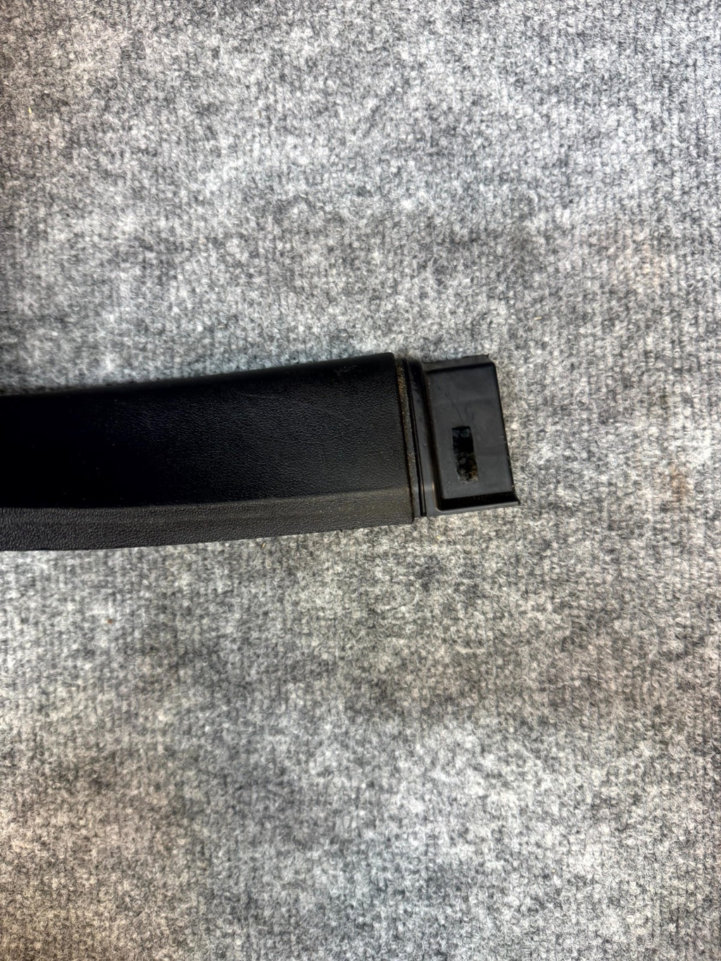 2017 - 2023 TESLA MODEL 3 LEFT SIDE LOWER B PILLAR TRIM COVER OEM, 1086296-00