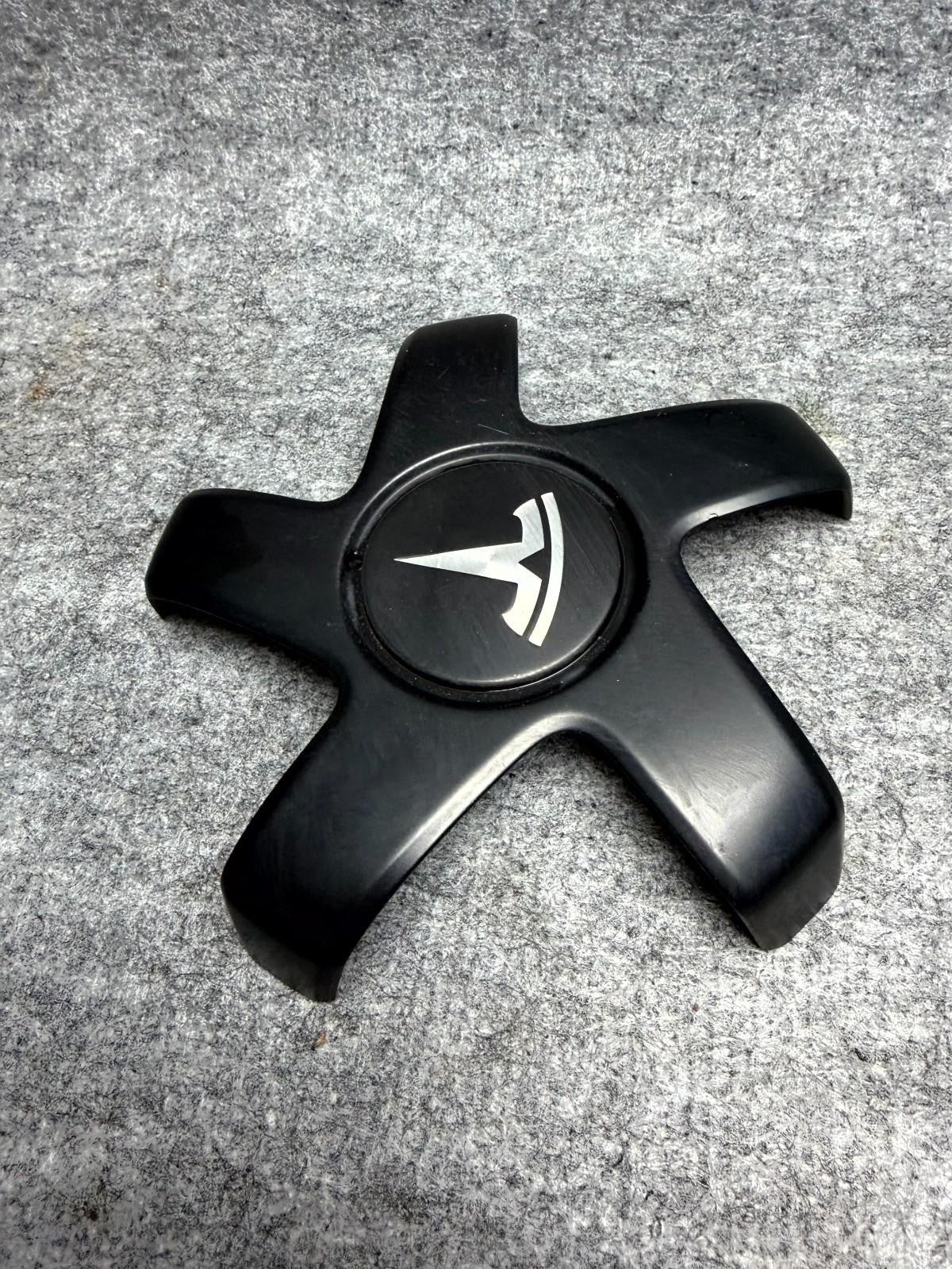 ♦️ 2017 - 2023 TESLA MODEL 3 RIGHT SIDE WHEEL CENTER CAP BLACK OEM, 1044234-00-A