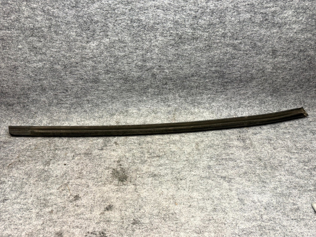 ♦️2017–2023 TESLA MODEL 3 FRONT LEFT DOOR WINDOW BELT MOLDING OEM, 1080681-00-H