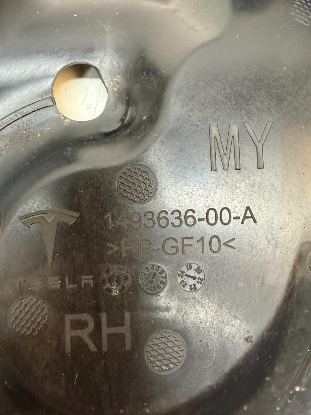 2020-2024 Tesla Model Y Rear Left Right Suspension Aero Cover 1493635-00-A
