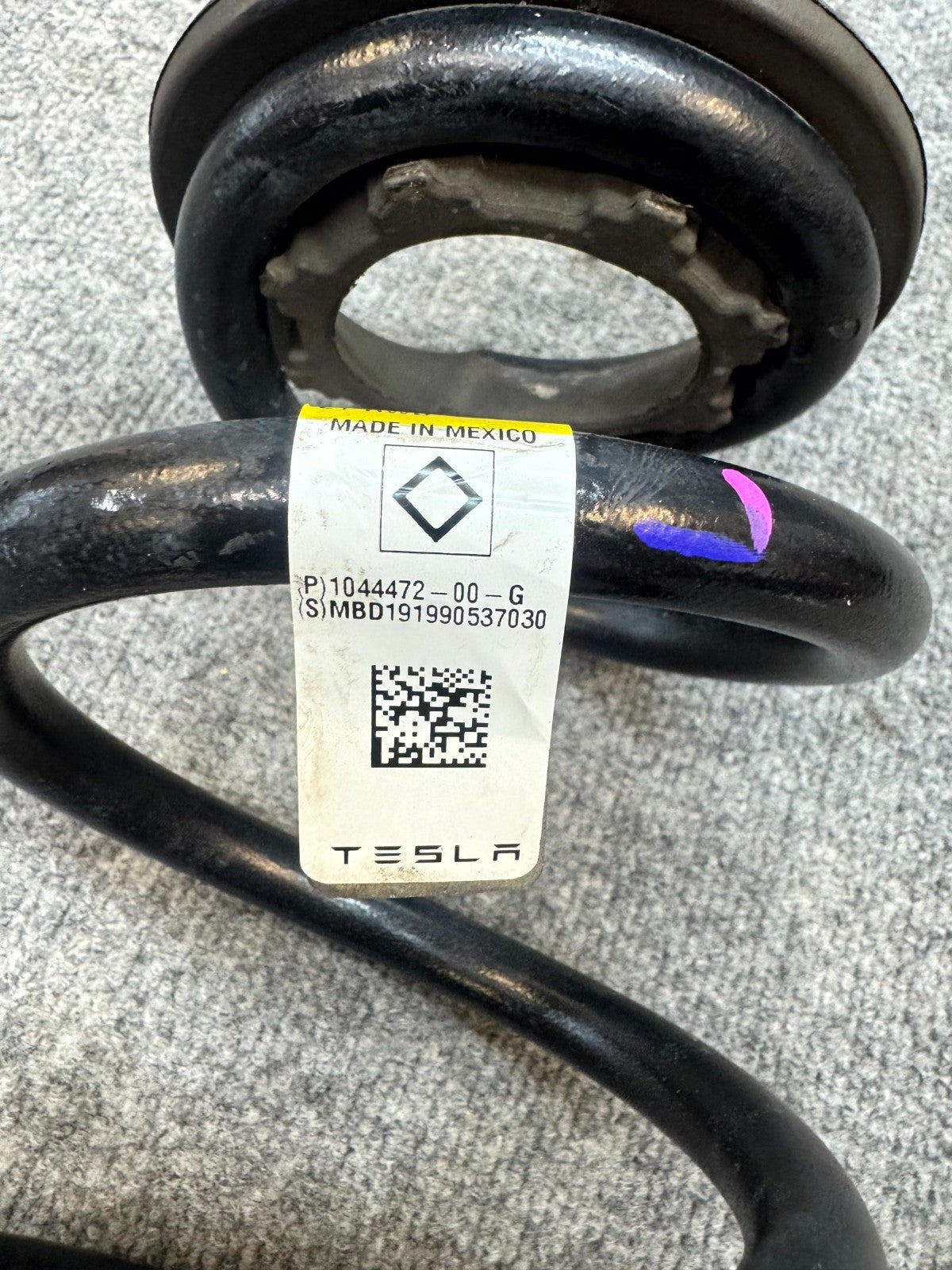 2017 - 2023 TESLA MODEL 3 REAR LEFT OR RIGHT SIDE COIL SPRING OEM, 1044472-00-G