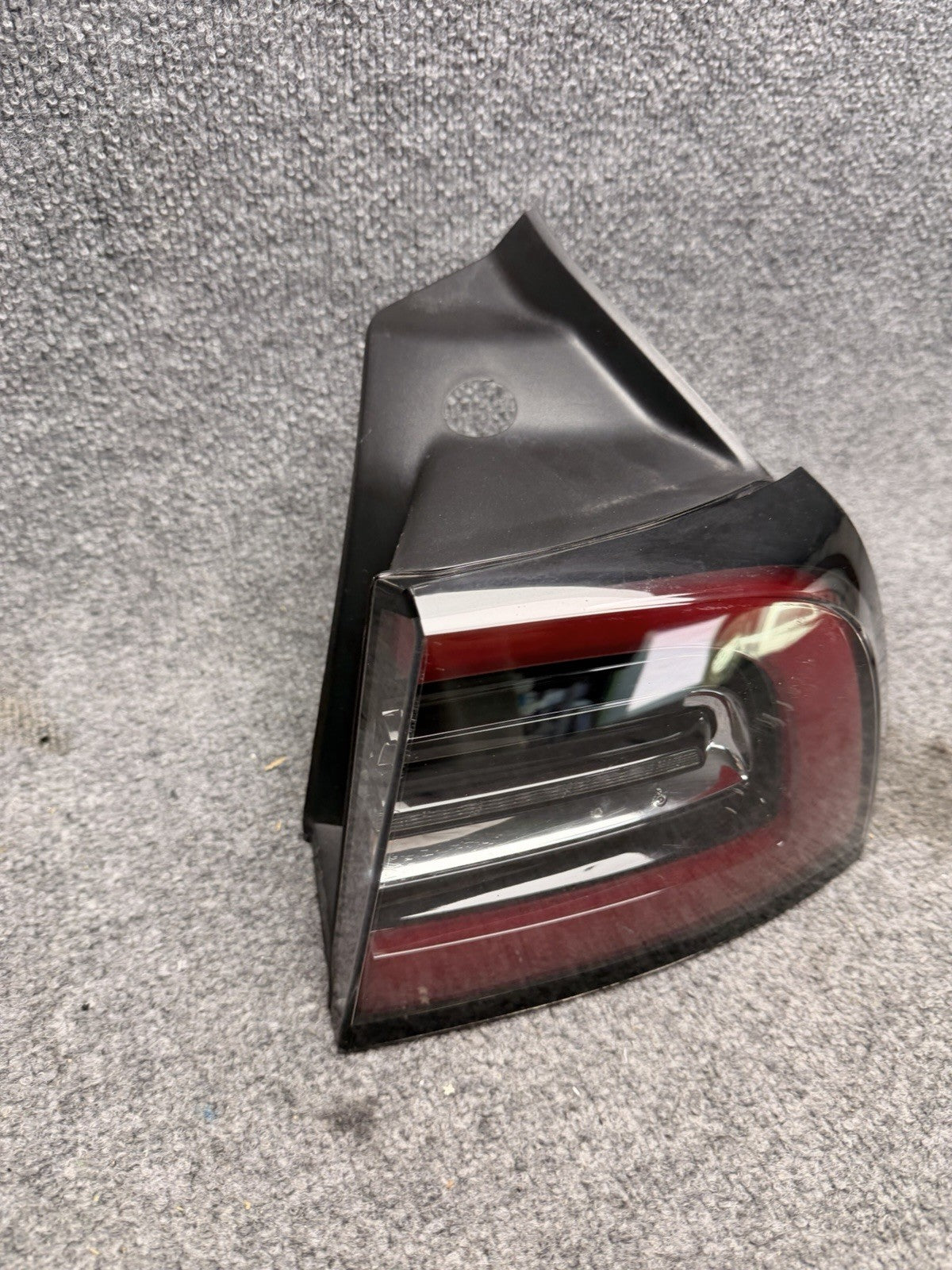 2020-2024 Tesla Model Y Right Passenger Side Taillight Quarter Mounted 3 Pin OEM
