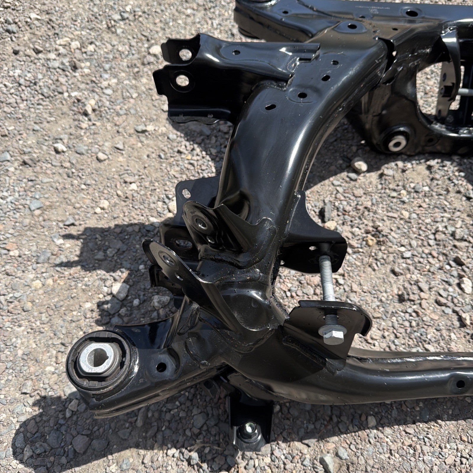 17-24 Tesla Model 3 Y Rear Suspension Subframe Cradle Crossmember 1044580-00-D
