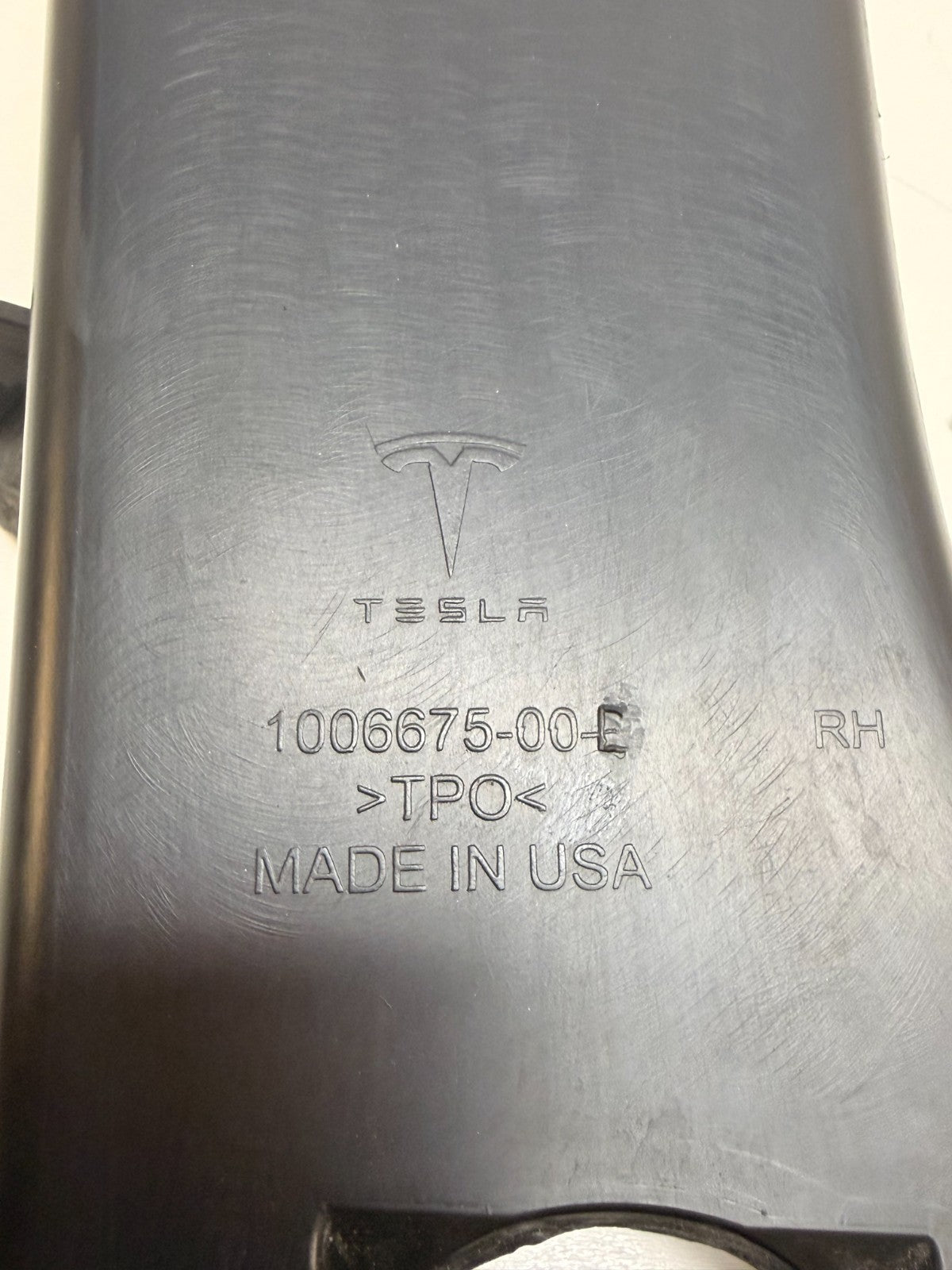 12-15 Model S Rear Passenger Side Trunk Liftgate Trim Cover Right 1006675-00-E