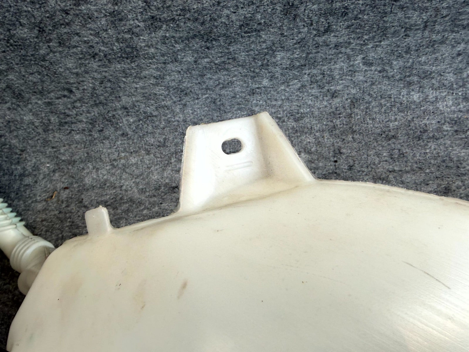 ♦️2012 - 2016 TESLA MODEL S WINDSHIELD WASHER RESERVOIR TANK OEM, 1005400-00-B