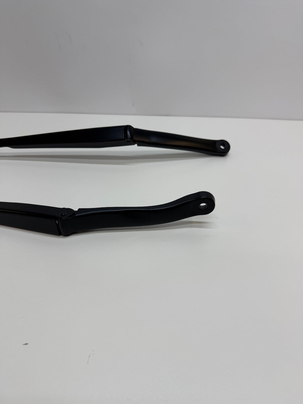 16-20 Tesla Model S Front Right Left Side Windshield Wiper Arm Set 6005951-00-C