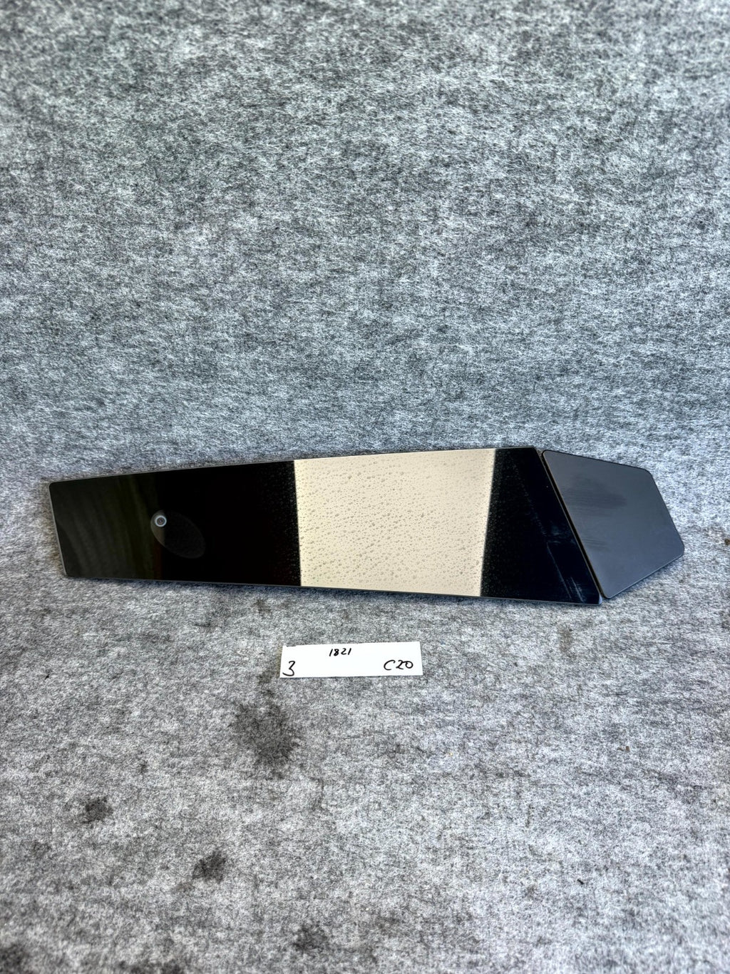 ♦️2017–2023 TESLA MODEL 3 LEFT SIDE B PILLAR APPLIQUE MOLDING OEM, 1098349-00-G