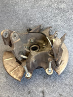 12–16 TESLA MODEL S REAR RIGHT SPINDLE KNUCKLE HUB W/ DUST SHIELD OEM, 600702400