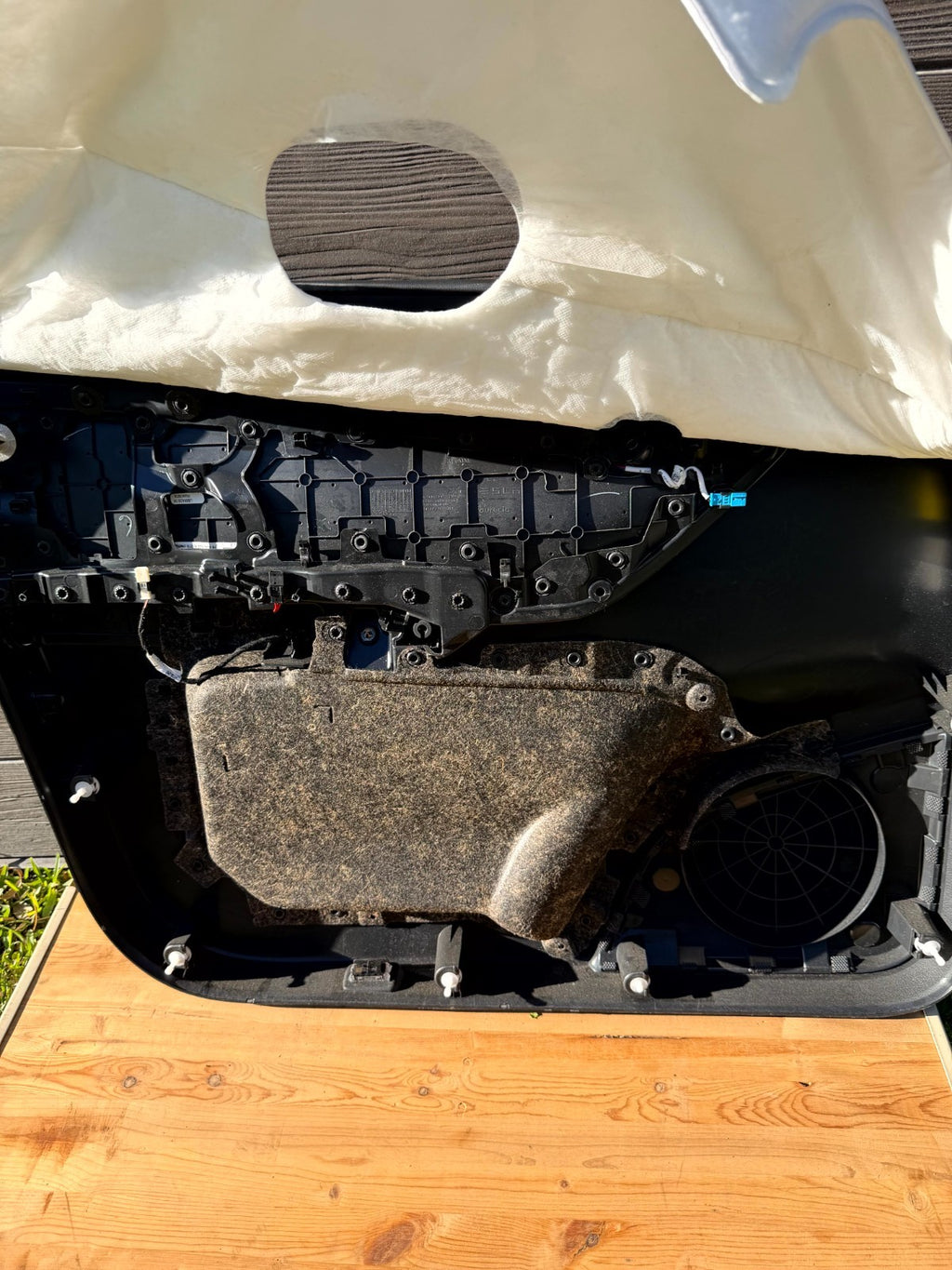 2020 - 2024 TESLA MODEL Y FRONT RIGHT SIDE DOOR PANEL CARD OEM, 1997294-00-E