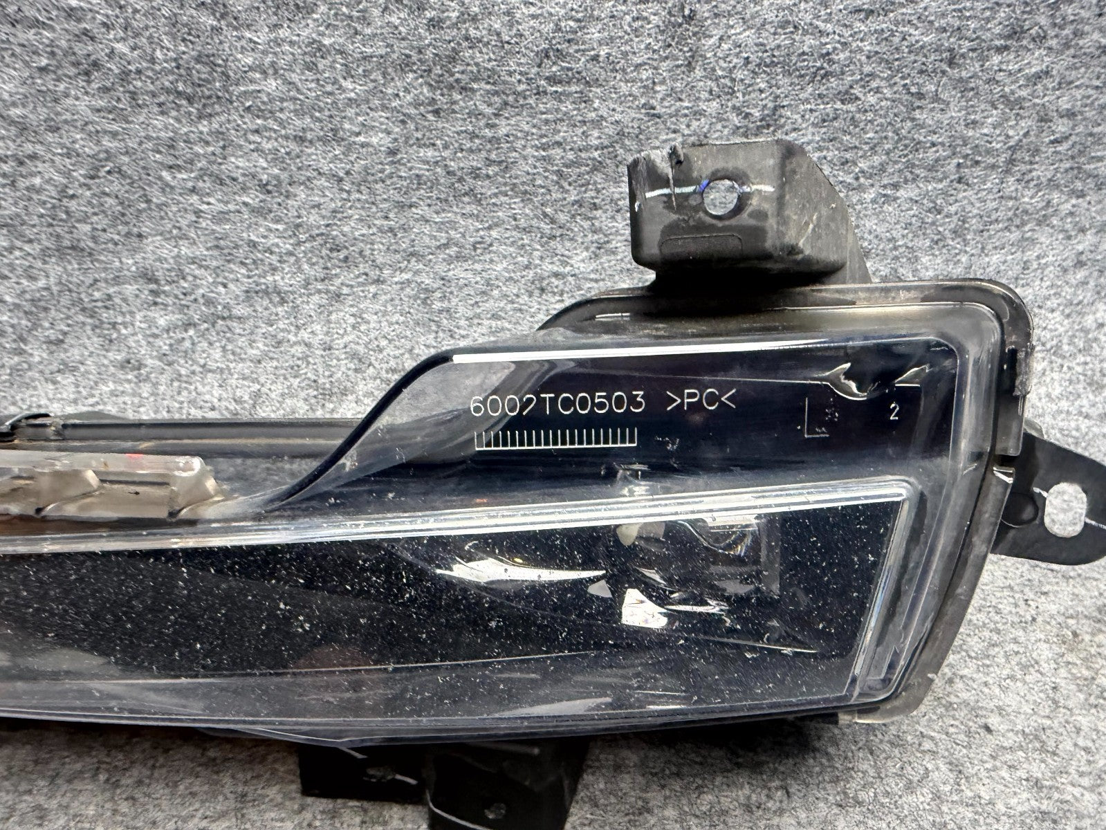 ♦️2017 - 2023 TESLA MODEL 3 LEFT SIDE FOG LIGHT LED OEM, 1077391-00-D