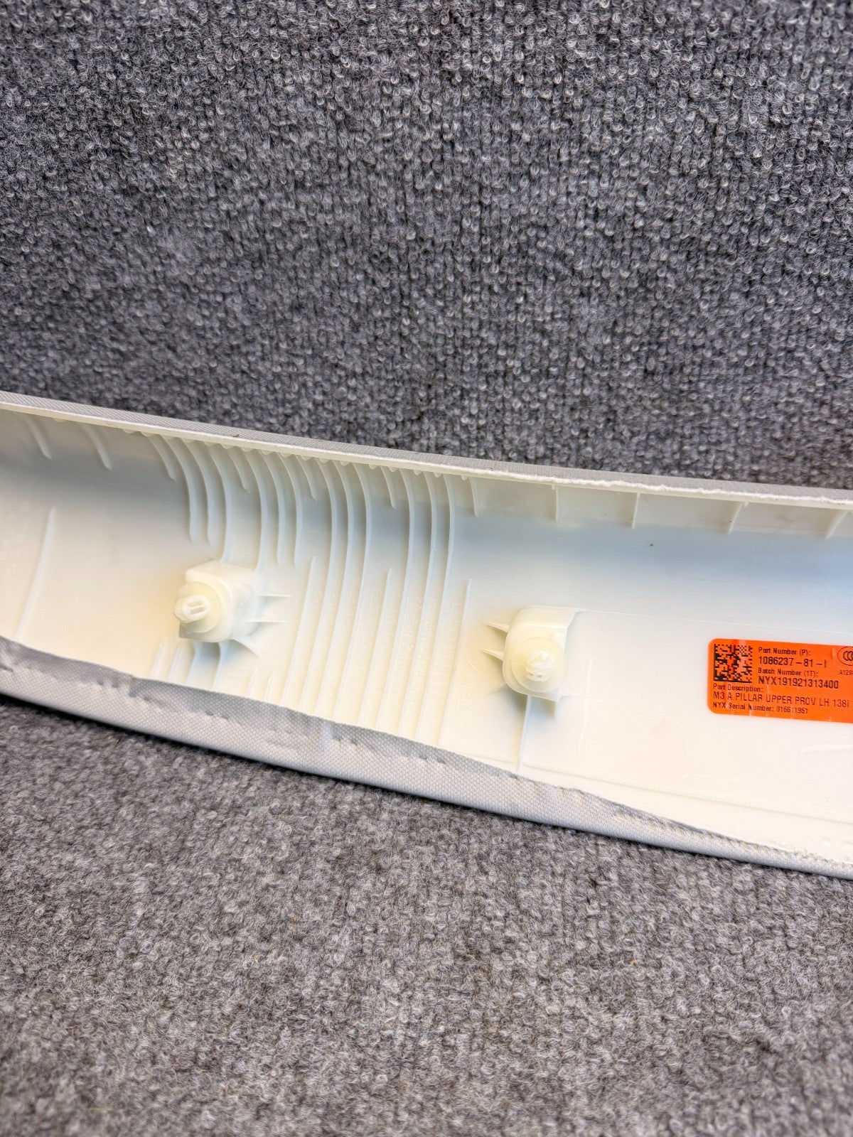 2017-2023 TESLA MODEL 3 FRONT LEFT UPPER A-PILLAR TRIM COVER 1086237-81-I