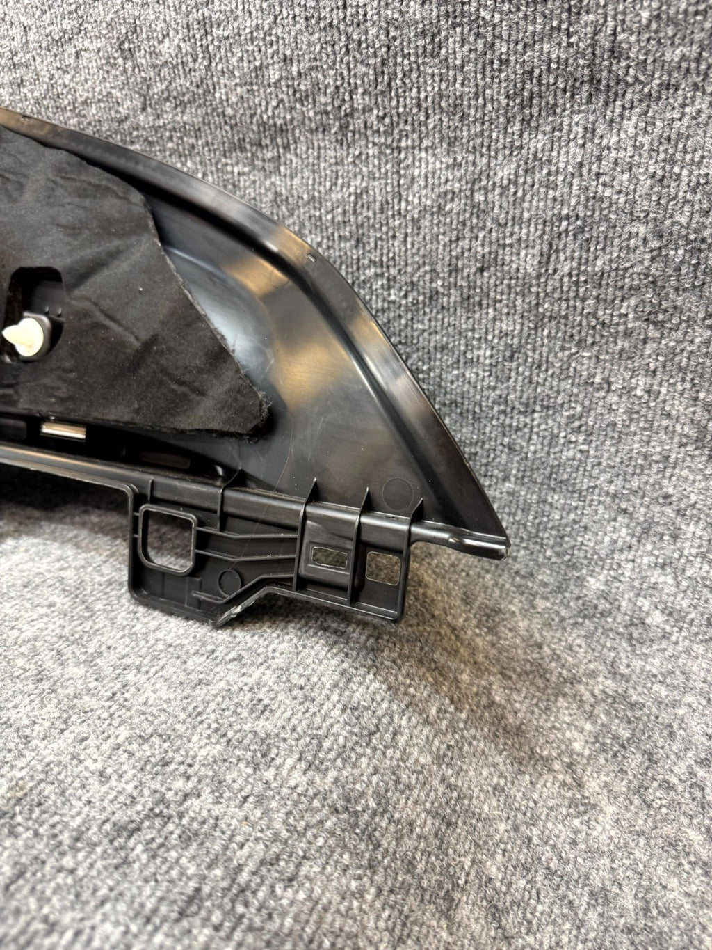 2020-2024 TESLA MODEL Y REAR LEFT C PILLAR UPPER QUARTER PANEL OEM, 1802879-00-B