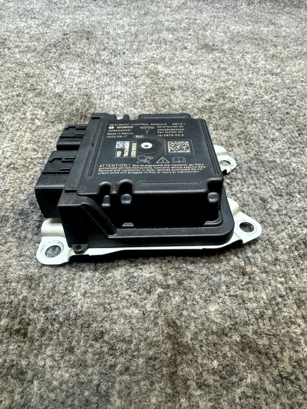 2017 - 2023 TESLA MODEL 3 RESTRAINT DIAGNOSTIC COMPUTER MODULE OEM, 1512876-00-E