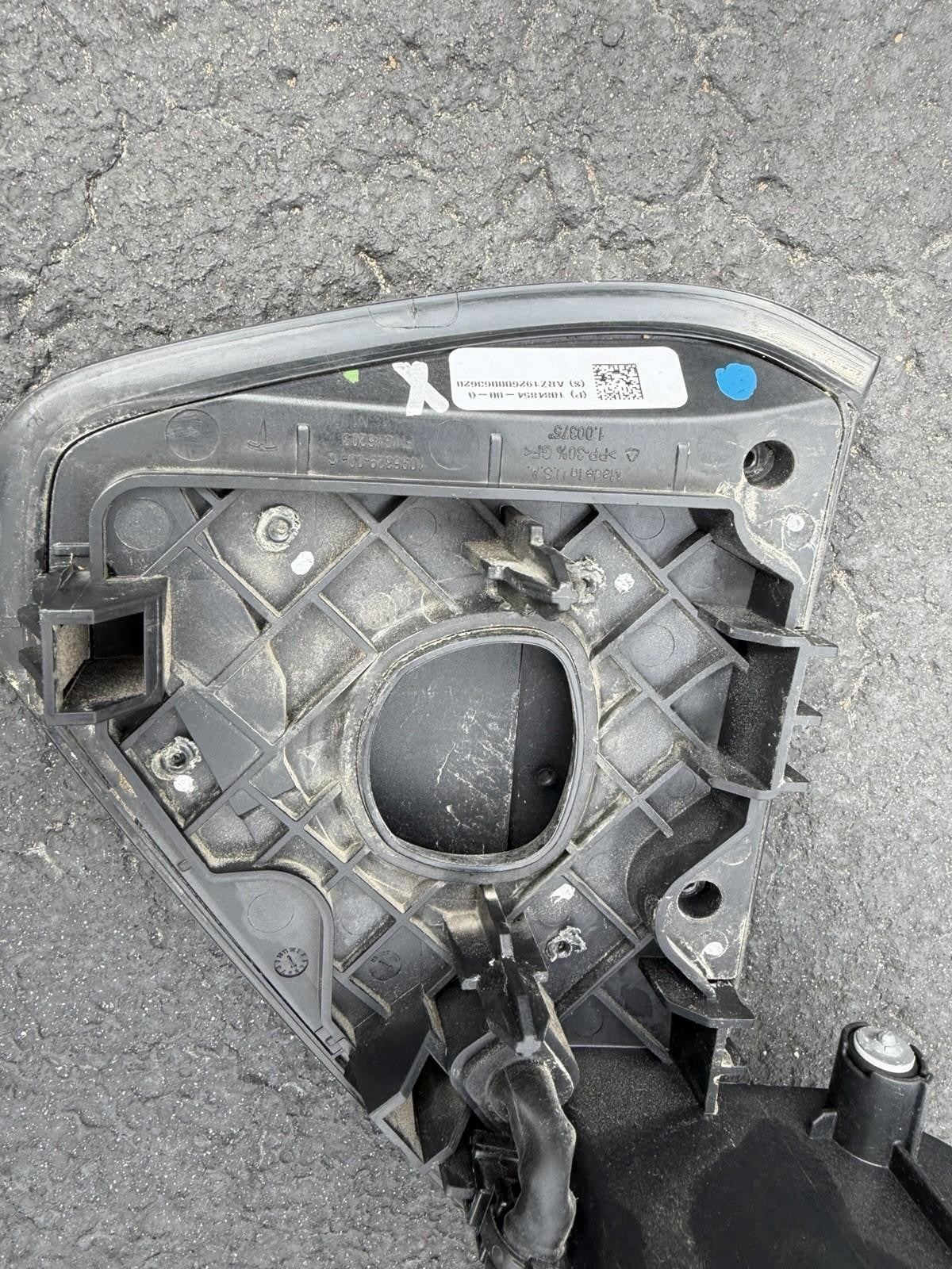 ♦️2017 - 2023 TESLA MODEL 3 REAR LEFT SIDE CHARGING PORT COVER OEM, 1084854-00-J