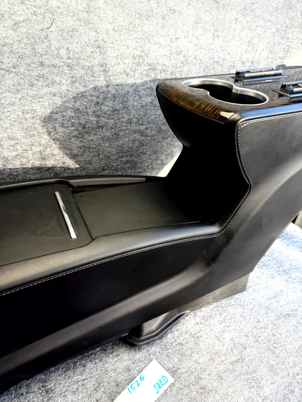 ♦️16–20 TESLA MODEL S CENTER CONSOLE ARMREST STORAGE ASSEMBLY OEM, 100481507D