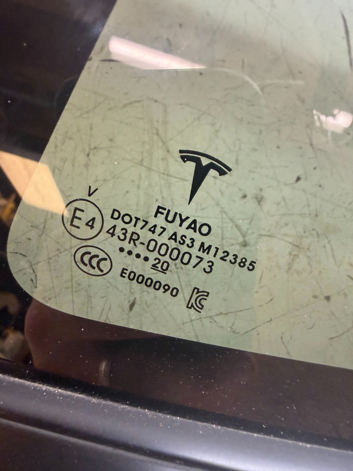 2020-23 Tesla Model Y Rear Left Driver Side Quarter Glass W/ Frame 1495740-00-E