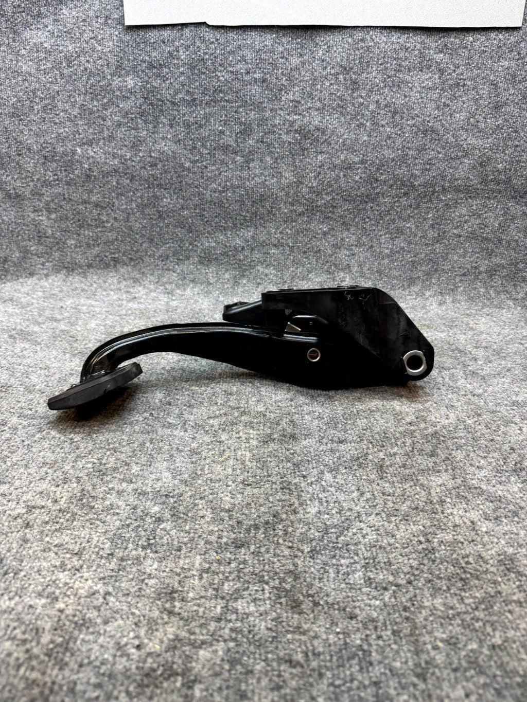 2017 - 2023 TESLA MODEL 3 ACCELERATOR & BRAKE PEDAL ASSEMBLY OEM, 1044691-00-D