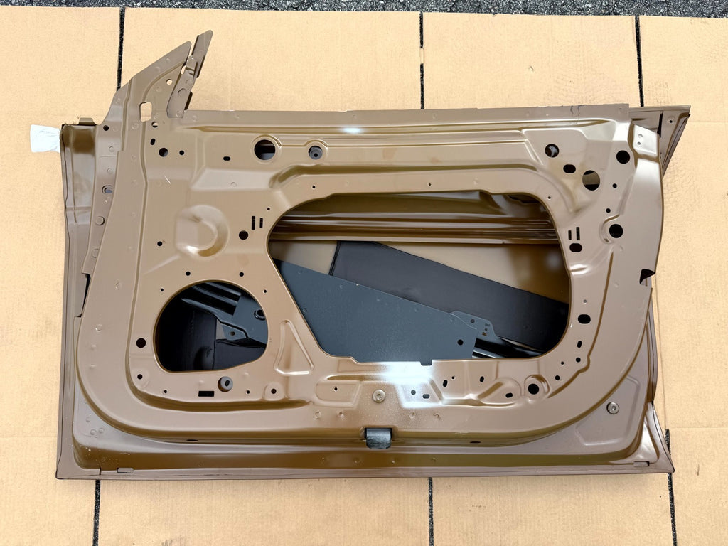 2024-2025 TESLA MODEL 3 FRONT RIGHT PASSENGER SIDE DOOR SHELL OEM, 1751846-E0-A