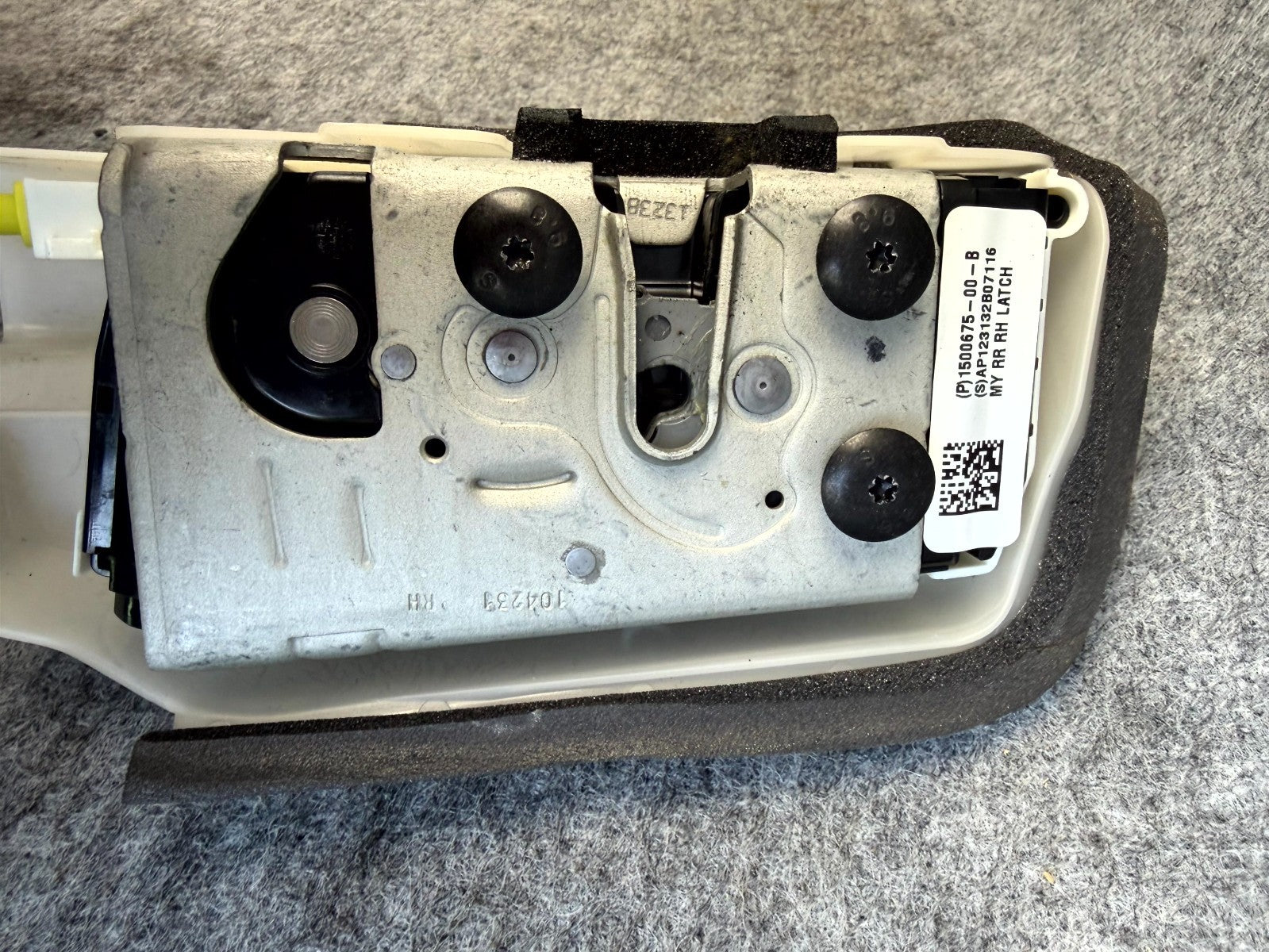 ♦️17–23 TESLA MODEL 3 REAR RIGHT SIDE DOOR LOCK LATCH ACTUATOR OEM 1500675-00-B