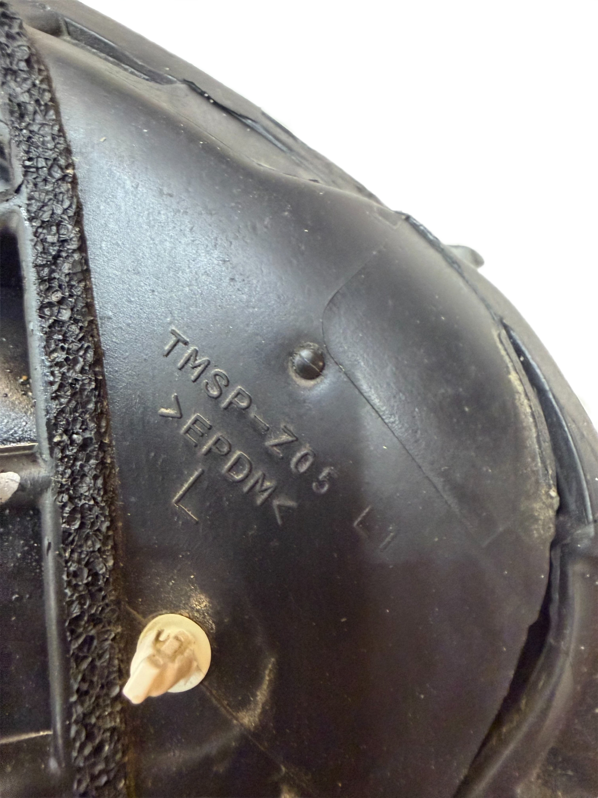 2016 - 2020 Tesla Model S Front Left Driver Side Door Seal Rubber OEM
