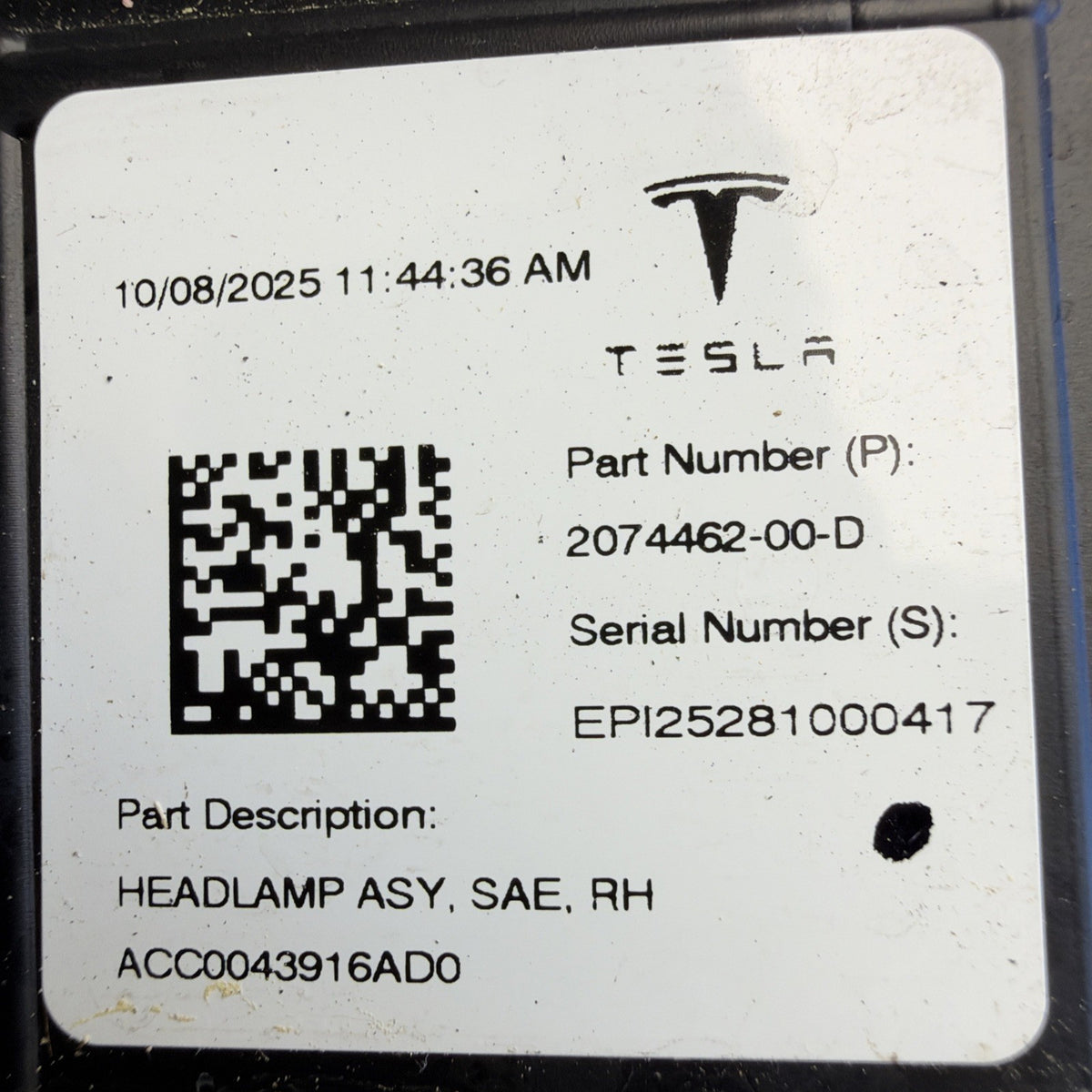 OEM  2026 Tesla Model Y Standard LED Right Passenger Headlight 2074462-00-D