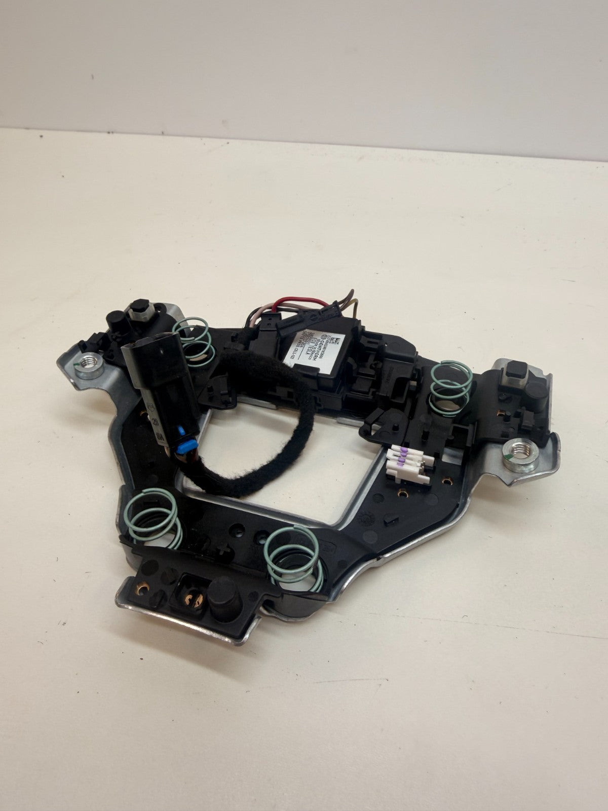 2012-2021 TESLA S Steering Wheel Retainer Plate Bracket 0589-P1-000552
