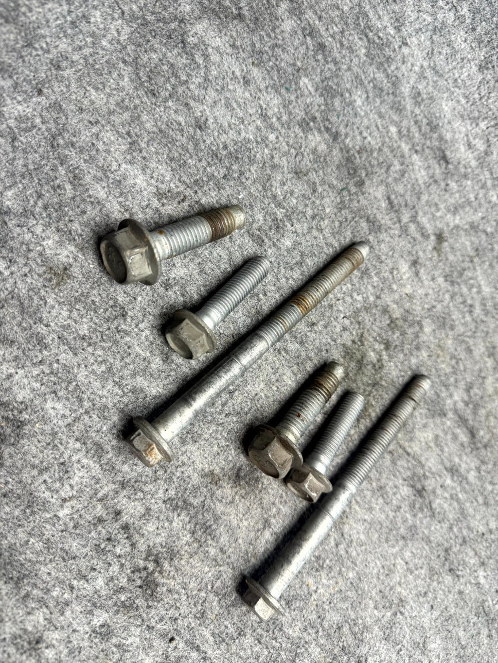 ♦️2012 - 2016 TESLA MODEL S FRONT SUBFRAME OR SUSPENSION BOLT SET OF 6 OEM