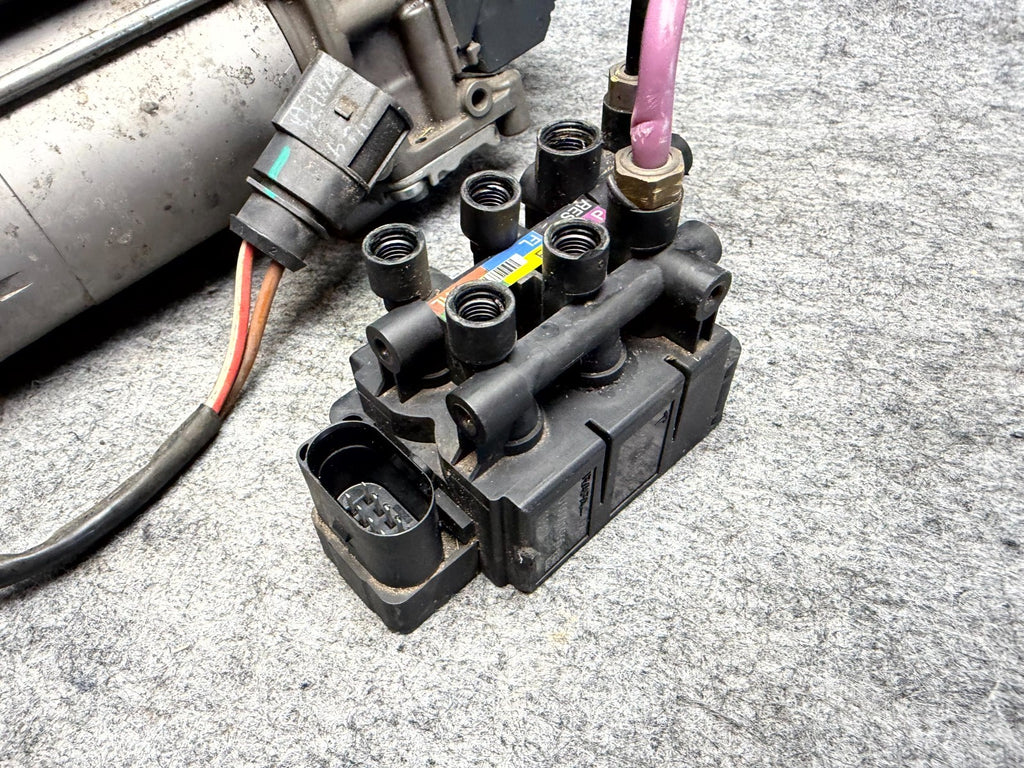 ♦️12-16 TESLA MODEL S AIRMATIC AIR SUSPENSION COMPRESSOR PUMP OEM, 6006403-00-A