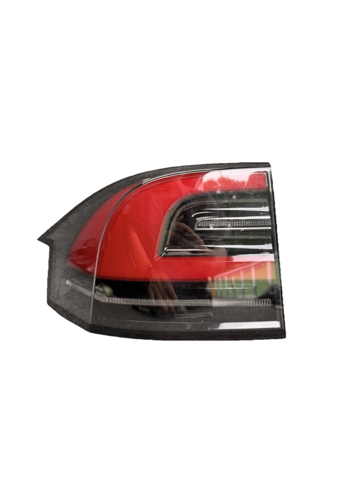 TESLA MODEL X TAIL LIGHT LEFT DRIVER 2016 2017 2018 2019 2020 LED 1034332-00-B