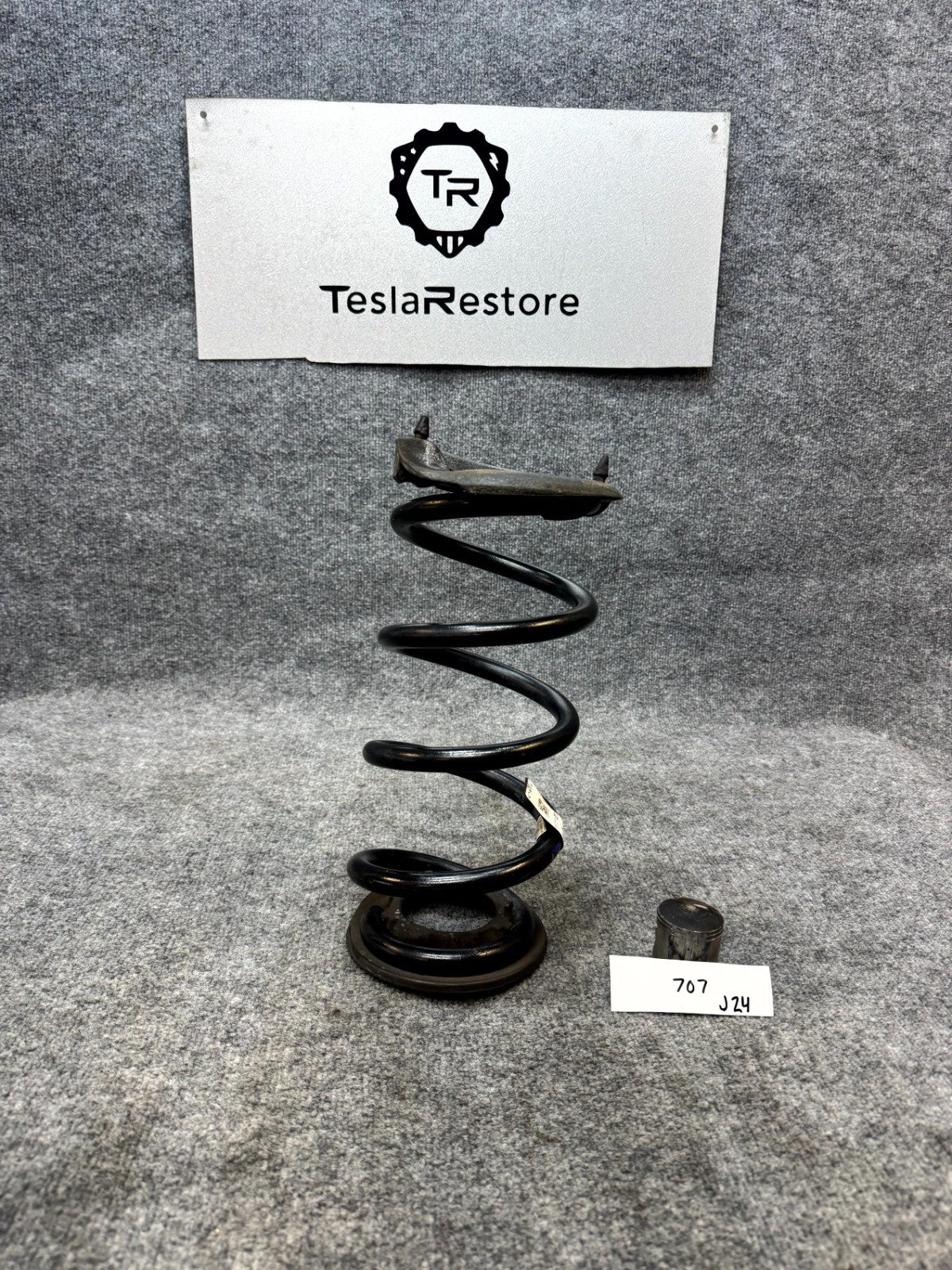 2017 - 2023 TESLA MODEL 3 REAR LEFT OR RIGHT SIDE COIL SPRING OEM, 1044472-00-G