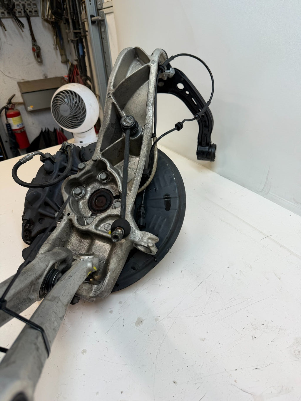 2016-2020 Tesla Model S Front Left Knee Suspension Assembly OEM 1030605-00-D